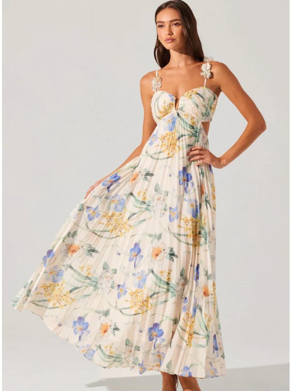 ASTR The Label Emese Floral Pleated Maxi Dress Size Large NWT
